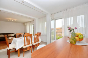 Гостиница Apartment Lovre  Каштел Камбеловац